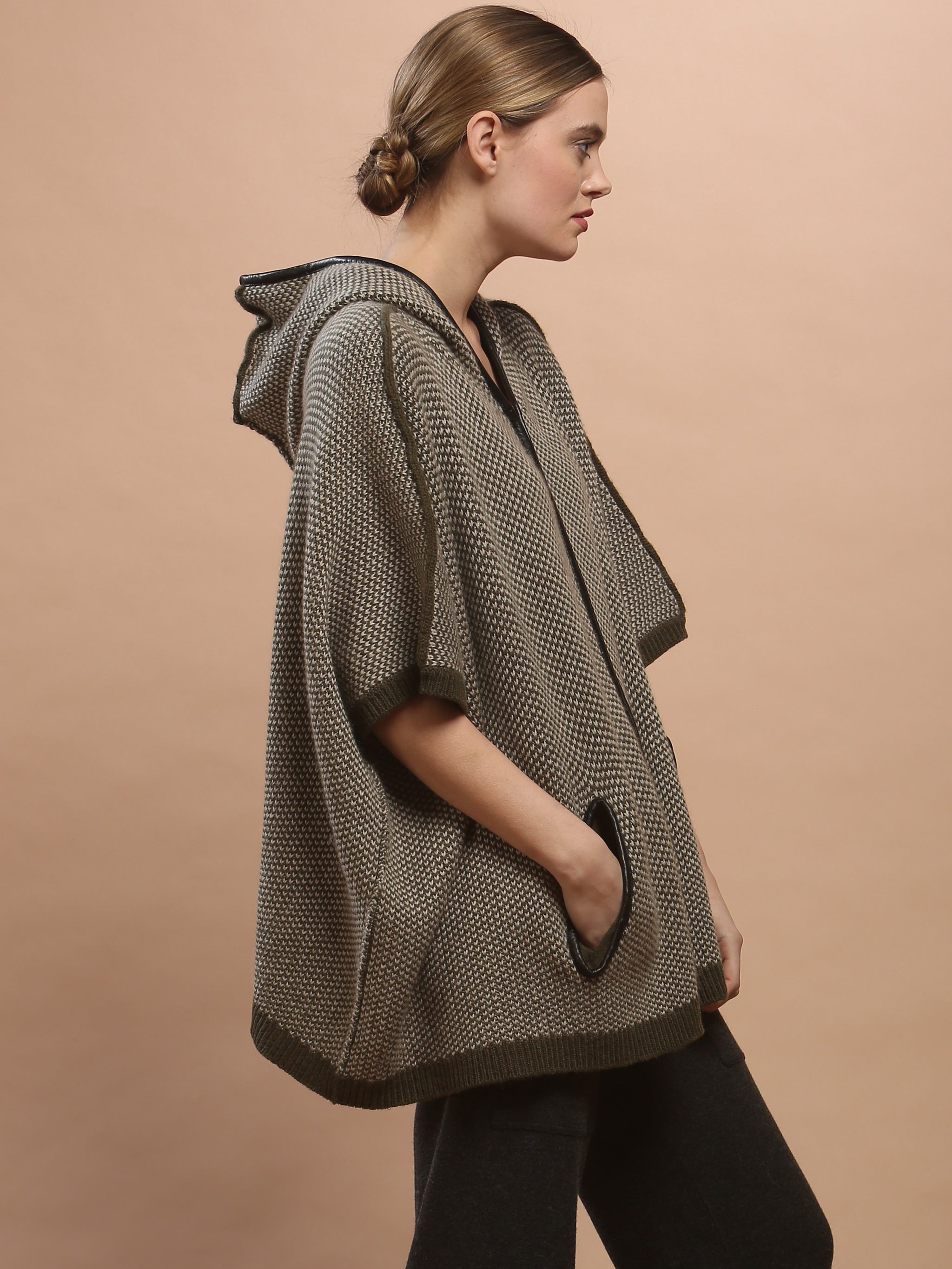 希少✨TOGA Wool mohair cape jacket ジレ リボン 希少✨TOGA Wool mohair cape jacket ジレ リボン Wool mohair bonding